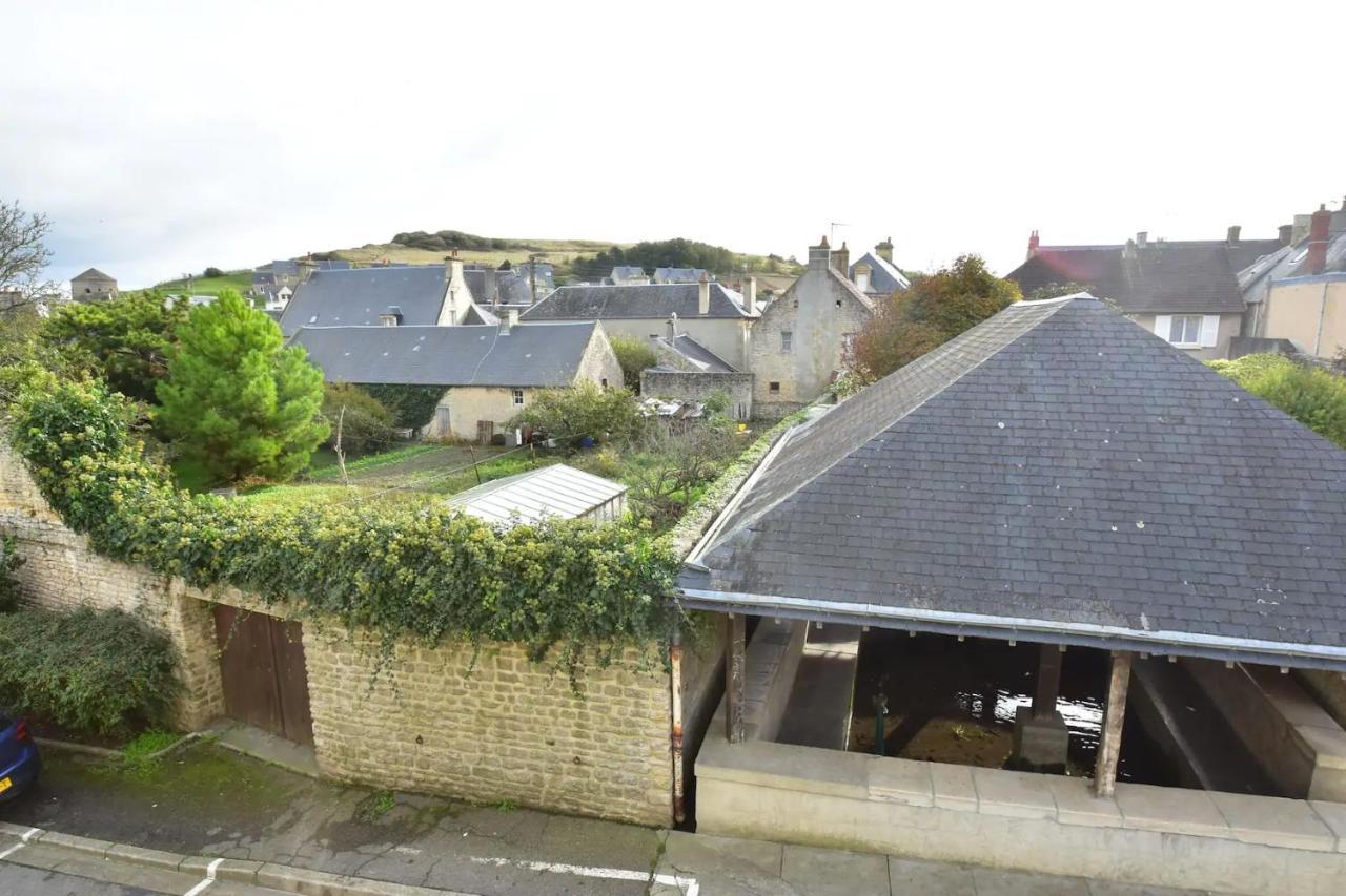 Le Bateau Lavoir Port-en-Bessin-Huppain Luaran gambar